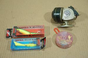 lot 136 image: Rapala Lures, Vintage Shakespeare Reel