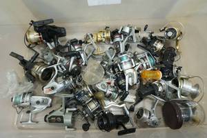 lot 140 image: Assorted Vintage Fishing Reel Parts
