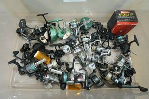 lot 141 image: Assorted Vintage Fishing Reel Parts