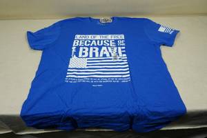 lot 226 image: Land of the Free T-Shirt - Mens XL