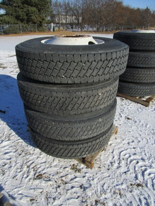(4) Semi Wheels & Tires Firestone 11R 22.5