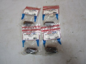 (4) New Holland Head Bushings
