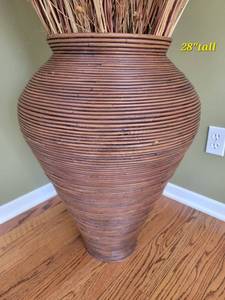 lot 27B image: Rattan Reed Floor Vase