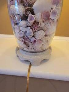 lot 70 image: Seashell Ginger Jar Lamp