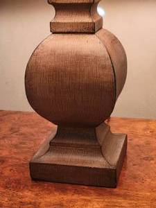 lot 58 image: Chic Contemporary Pedestal Lamp