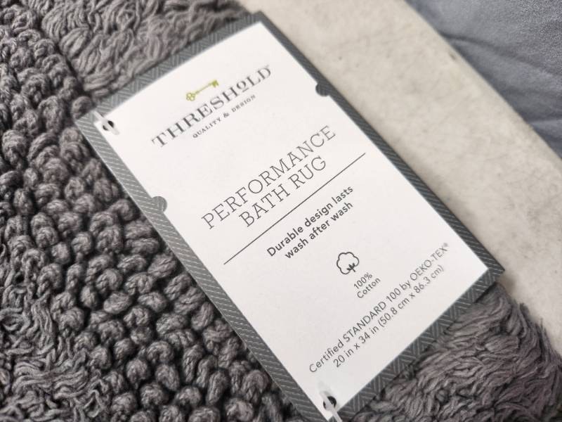 lot 15 image: New Performace Bathroom Rug