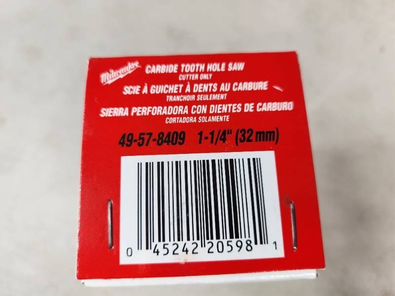 lot 96 image: New Milwaukee Carbide Tooth Hole Saw 1 14 inch