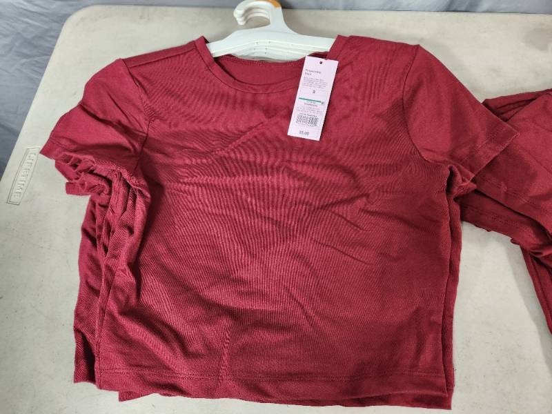 lot 121 image: 10 New WomensTeens Shirts