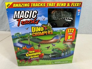 lot 7 image: New Dino Chompers Magic Tracks Toy Set