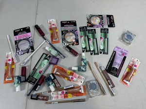 lot 25 image: New Hard Candy Makeup and More