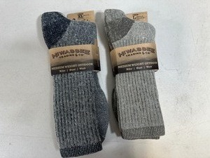 lot 141 image: 2 New Pair of Wool Hiwassee Trading Co Socks