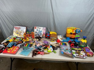 lot 150 image: Large Lot of Toys, Games, Etc