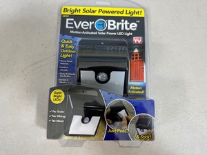 lot 174 image: New Everbrite Cordless Motion Light