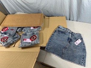 lot 190 image: 12 New Denim Skirts
