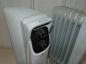 lot 86 image: 2 Piece Lot Comfort Zone Heaters