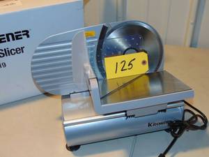 lot 125 image: Kitchener Meat Slicer 7.5 - GUT119