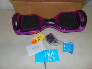 lot 83 image: Purple Hoverboard - Electric Self-Balancing Scooter - KD3663PB
