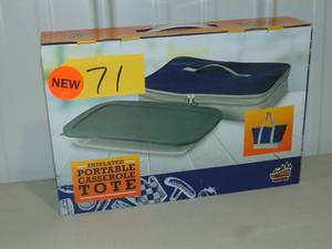 lot 71 image: Outdoor Adventures Portable Insulated Casserole Tote