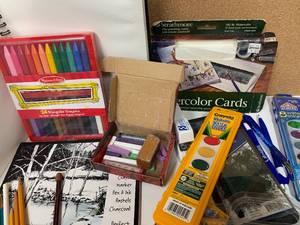 lot 32 image: Group Drawing Art Supplies