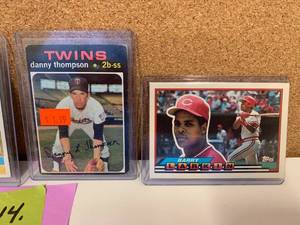 lot 44 image: 4 Baseball Cards Topps Cesar Tovar