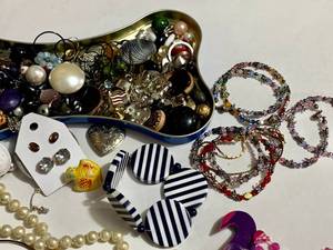lot 8 image: MIX Costume Jewelry in Bone Tin