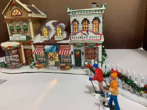lot 10 image: Gen & Hardware Store Ceramic