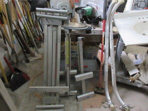 lot 108 image: LADDER JACKS, STABILIZERS, MITER SAW STAND