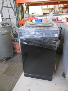 lot 141 image: AVANTI APT. SIZE BUILT IN DISHWASHER