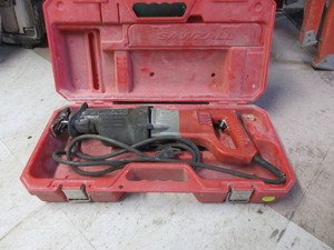 lot 169 image: MILWAUKEE ORBITAL SUPER SAWZALL