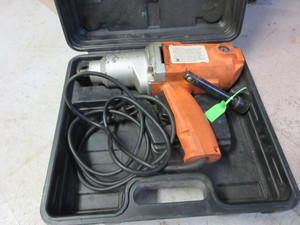lot 173 image: CHICAGO IMPACT WRENCH AND SOCKETS