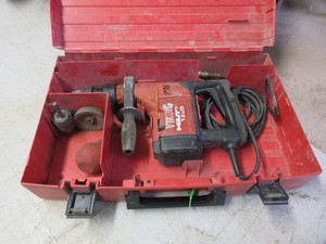 lot 174 image: HILTI HAMMER DRILL WITH BITS AND CASE