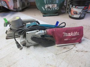 lot 179 image: PORTER CABLE BELT AND HD SHEET SANDERS