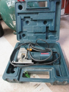 lot 183 image: BOSCH JIG SAW WITH CASE