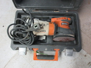 lot 188 image: RIDGID 5 ORBITAL SANDER WITH CASE