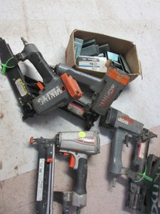 lot 189 image: PASLODE AIR STAPLERS AND STAPLES