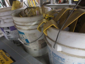 lot 221 image: SUPPORT BRACKETS