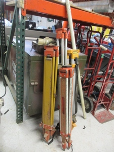 lot 225 image: SURVEY EQUIPMENT