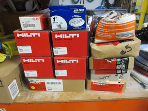 lot 231 image: NEW FASTENERS