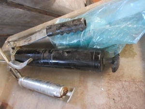lot 236 image: GREASE GUNS AND ZERKS