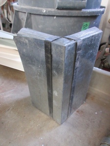 lot 238 image: SOLID ALUMINUM CORNER PROTECTOR