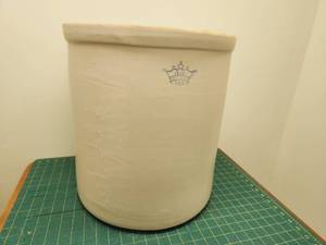Robinson-Ransbottom Crock