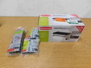 lot 11 image: Assorted Fastrack items
