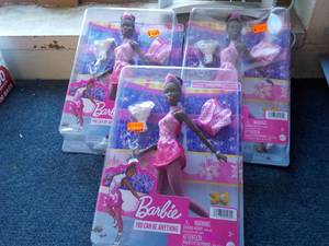2 Barbies...
