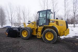 2015 Cat Wheel Loader 914K With 2 Buckets and Forks