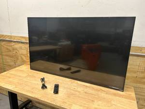lot 51 image: VIZIO 55 HD TV E55-C1