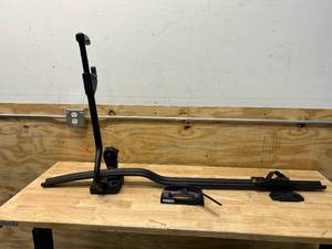 lot 85 image: THULE Bike Rack