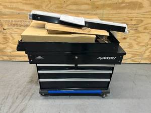 lot 96 image: HUSKY 33 in 4-Drawer Mechanics Cart with Extended Side Table and Bottle Tray