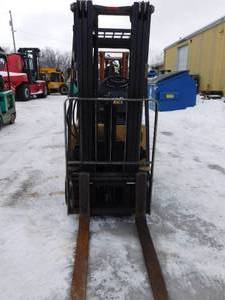 lot 15 image: 2000 Cat GC18K LP Forklift