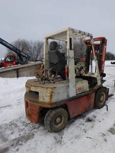 lot 17 image: Nissan LP Forklift