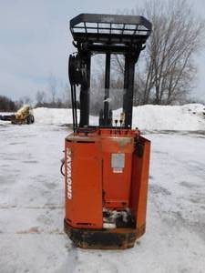 lot 23 image: Raymond 20R30TT Stand Up Electric Reach Truck